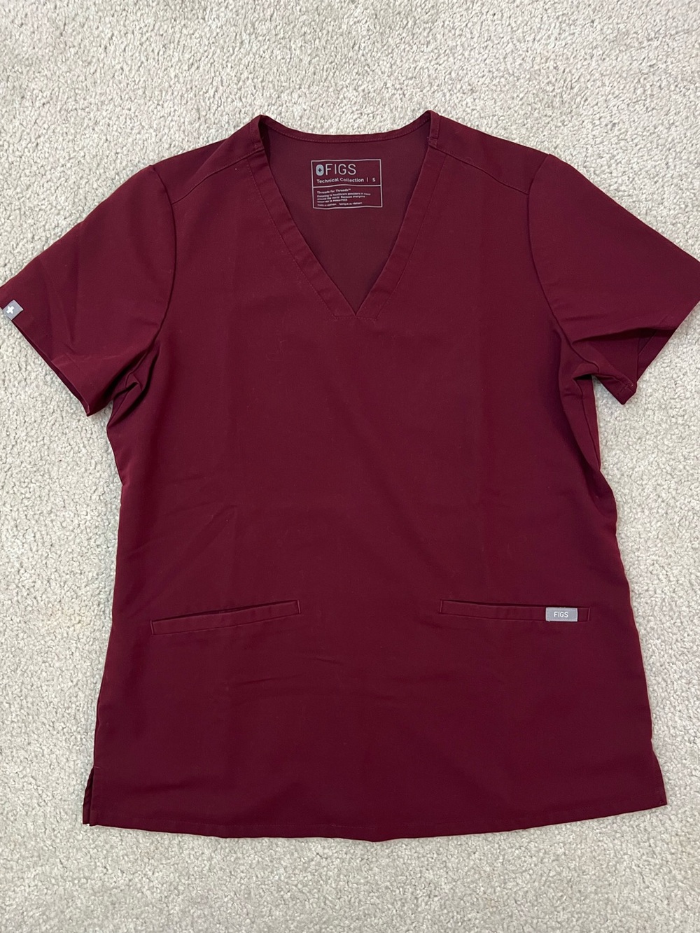 FIGS Casma 3 pocket scrub top Small
